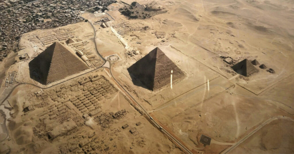 ギザの三大ピラミッド