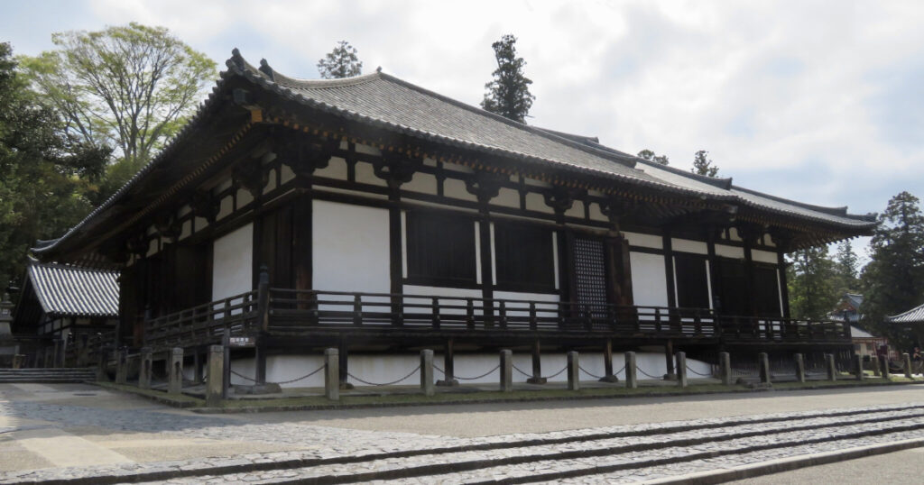 東大寺法華堂（三月堂）